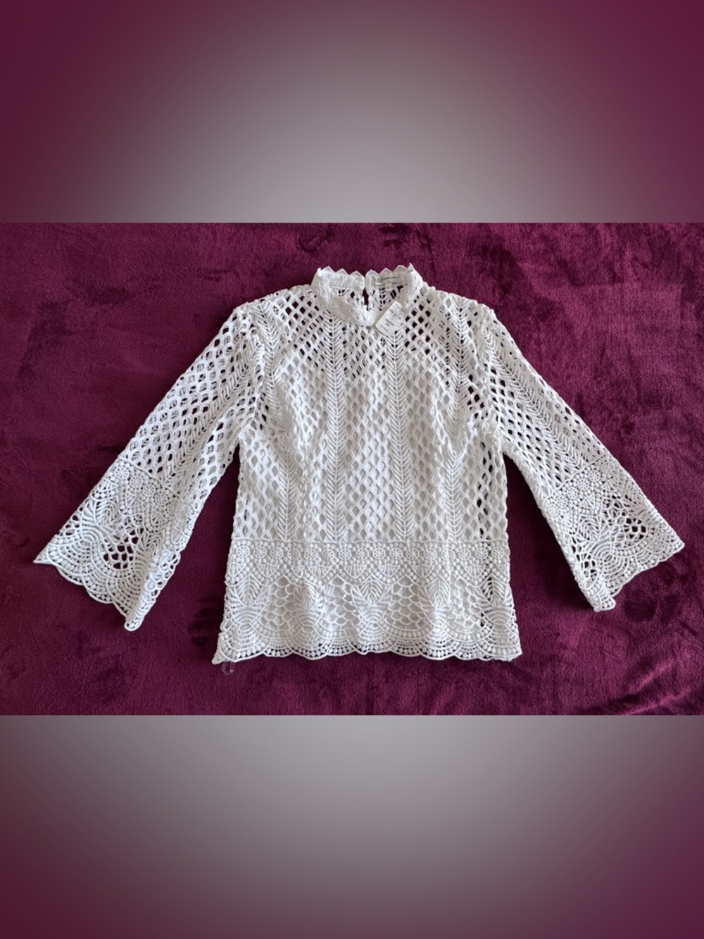 NWT Neiman Marcus Women's White Long-Sleeved Lace with Liner Top Size L